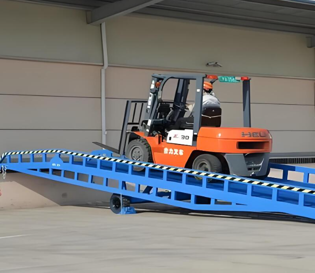 运城移动式卸货平台（叉车用）